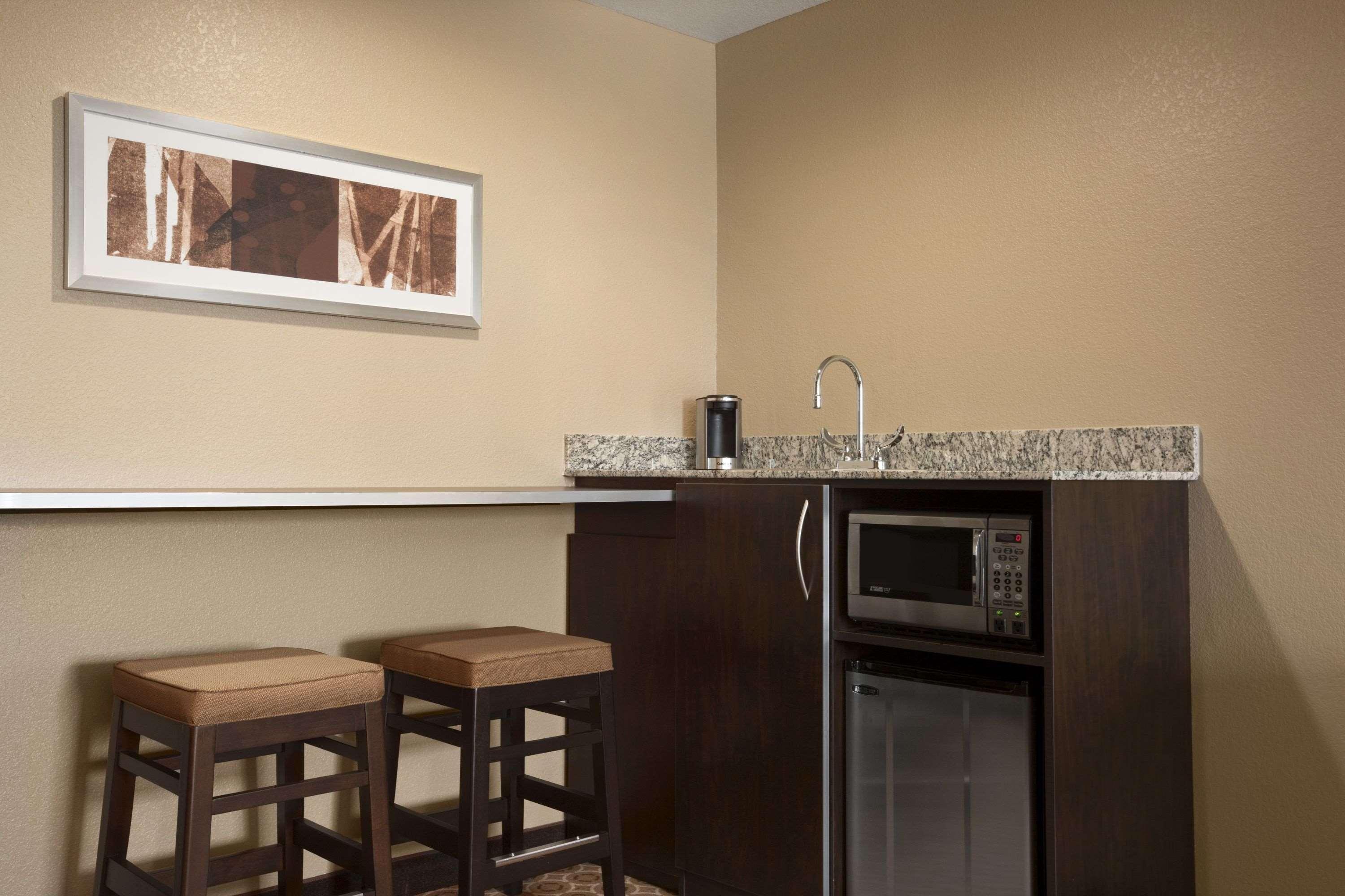 Microtel Inn And Suites Pecos Exterior photo