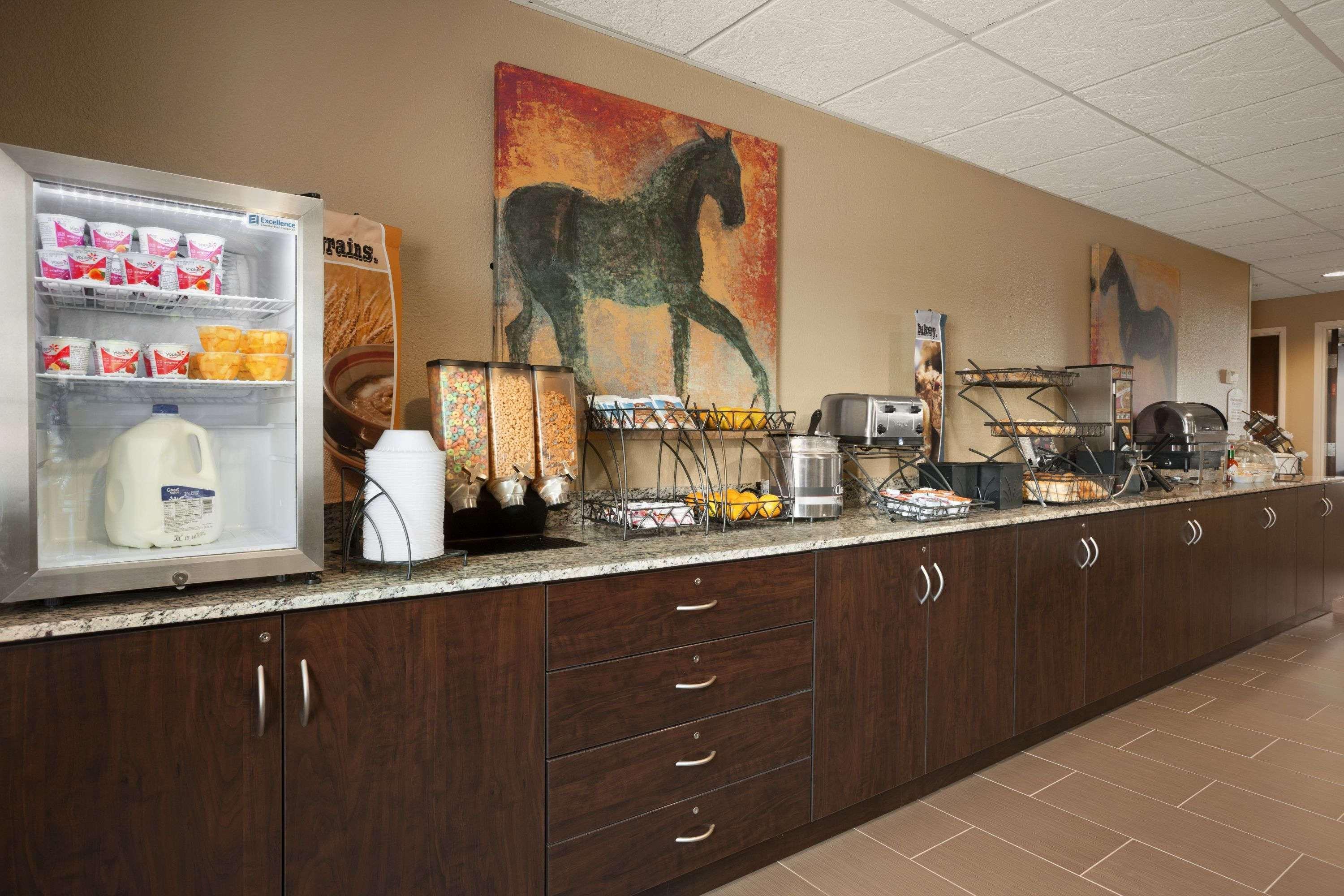 Microtel Inn And Suites Pecos Exterior photo