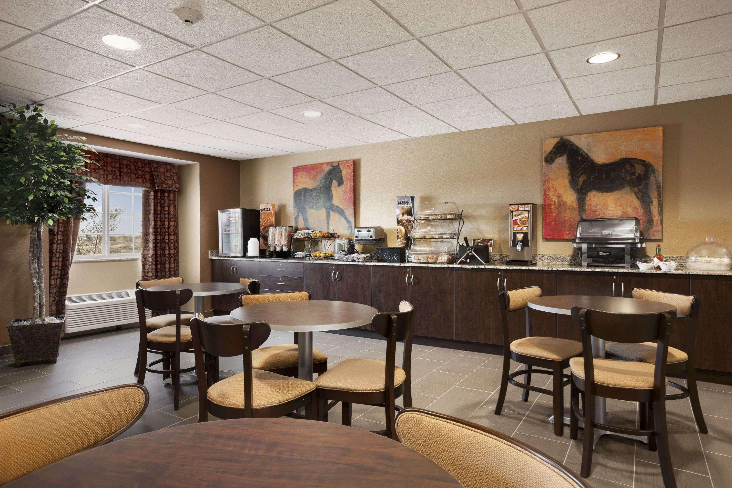 Microtel Inn And Suites Pecos Exterior photo