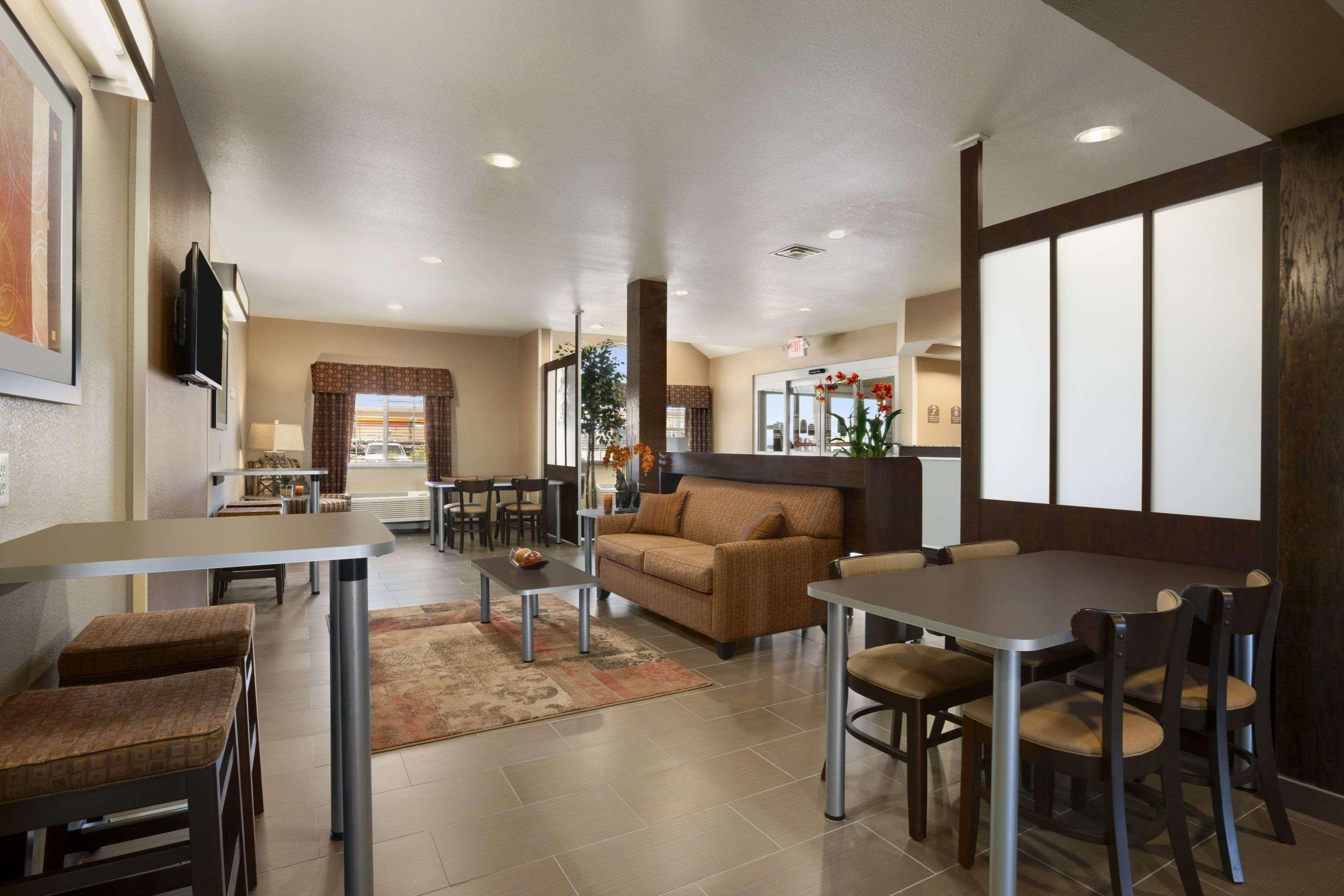 Microtel Inn And Suites Pecos Exterior photo